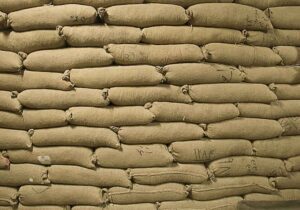 سرود جبهه است، نه مسابقه